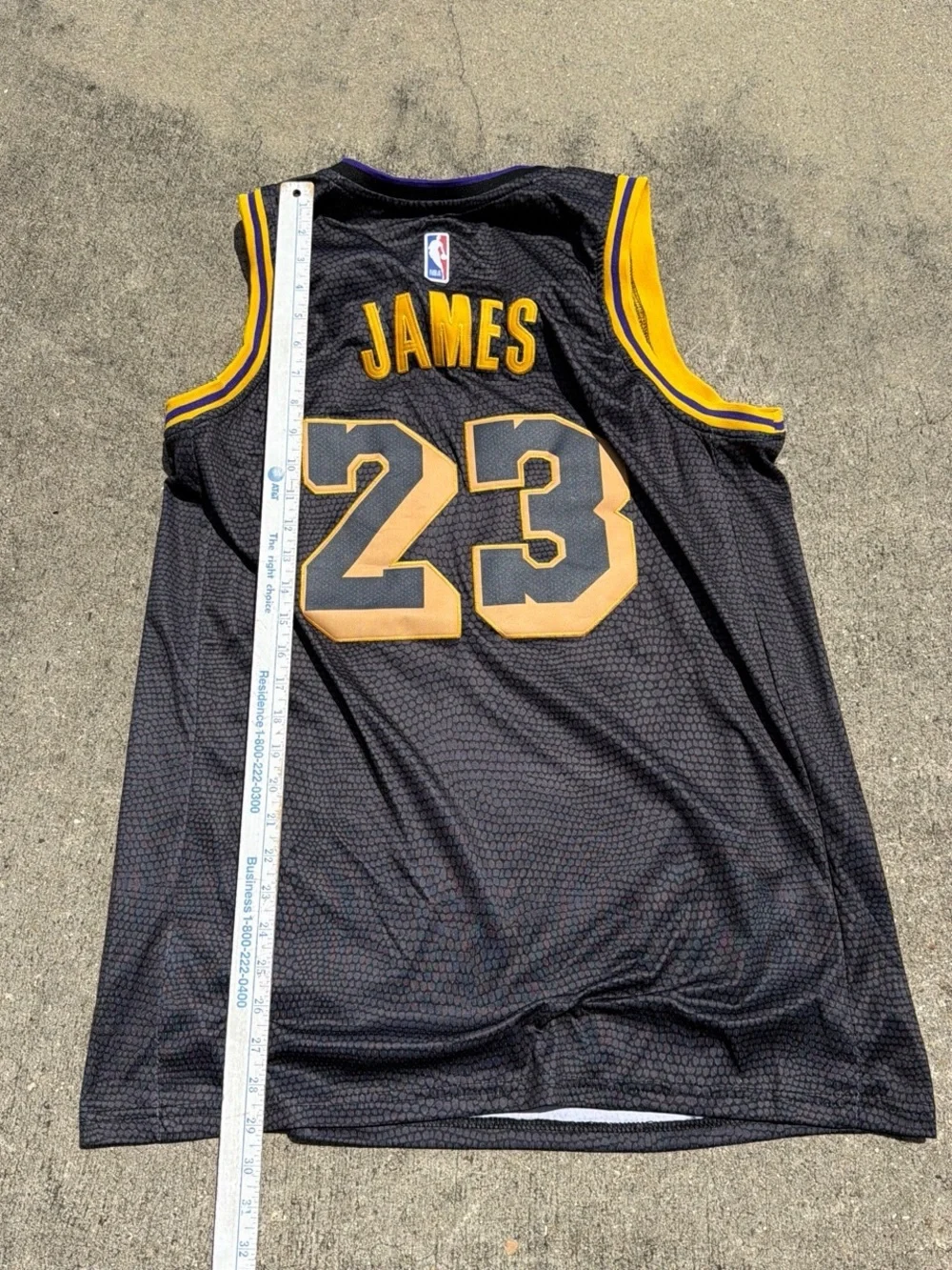 Nike Los Angeles Lakers #23 Lebron James Jersey
